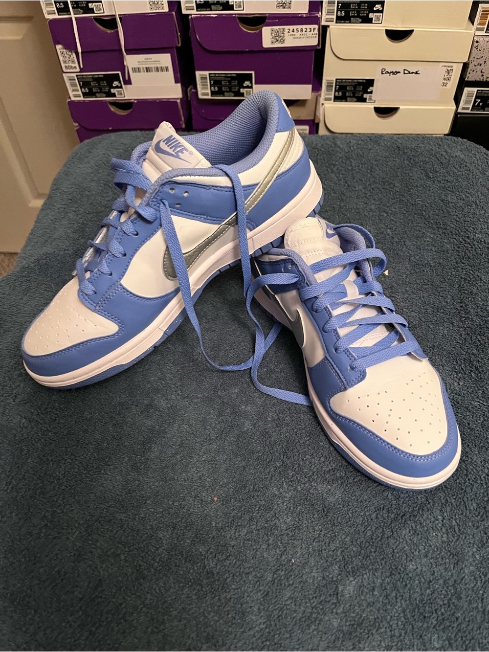 Nike Women's Low-Top Sneakers in Light Blue, White, and Silver